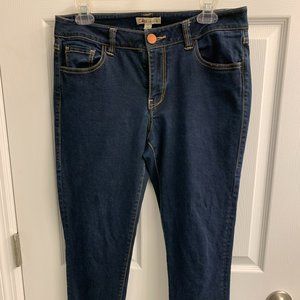 EUC CAbi Skinny Ankle Jeans